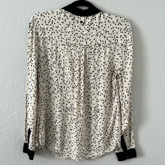 MAEVE Contrast Collar Button Down Polka Dot Top - Picture 6 of 7